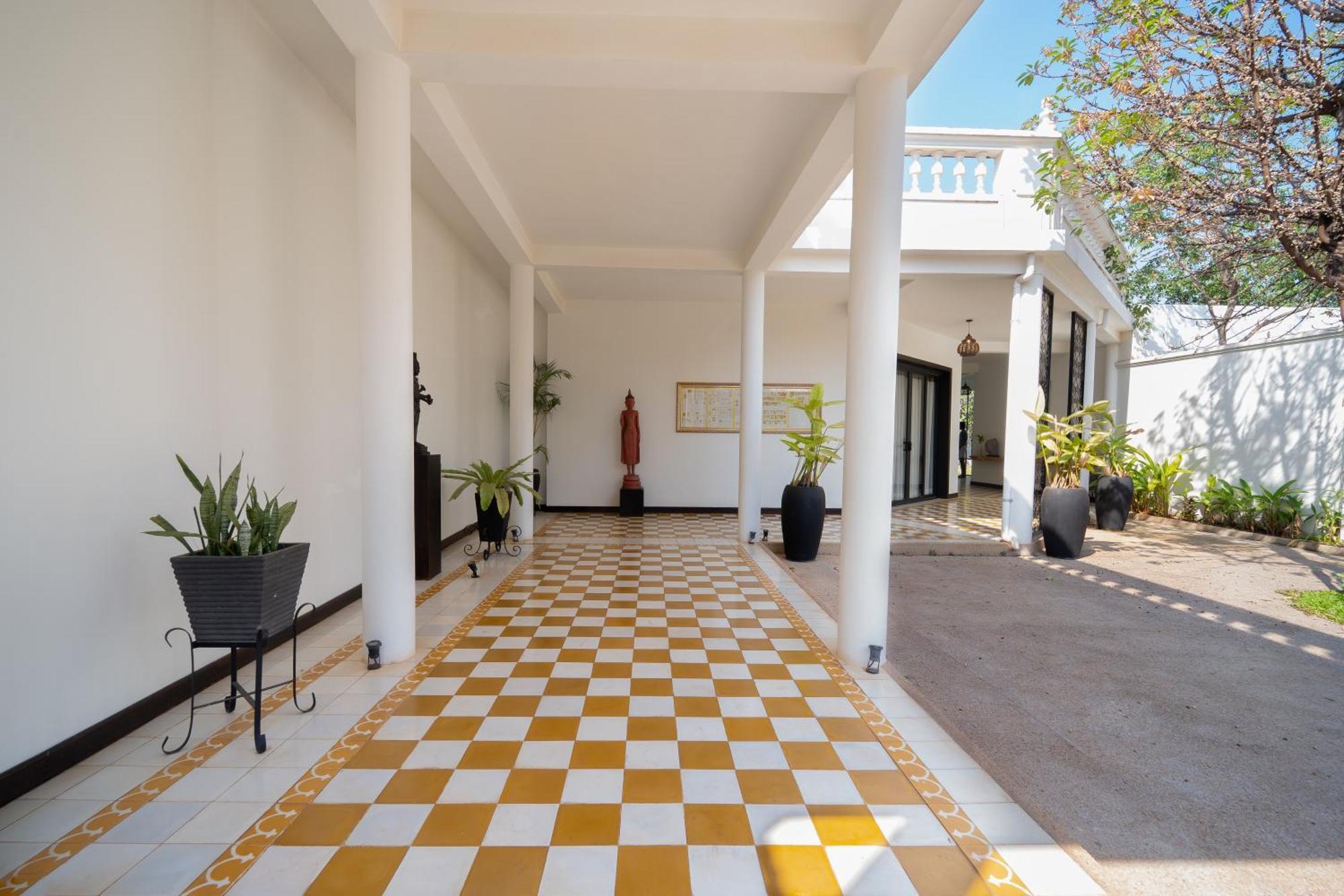 The Embassy Angkor Resort & Spa Σιέμ Ρέαπ Εξωτερικό φωτογραφία